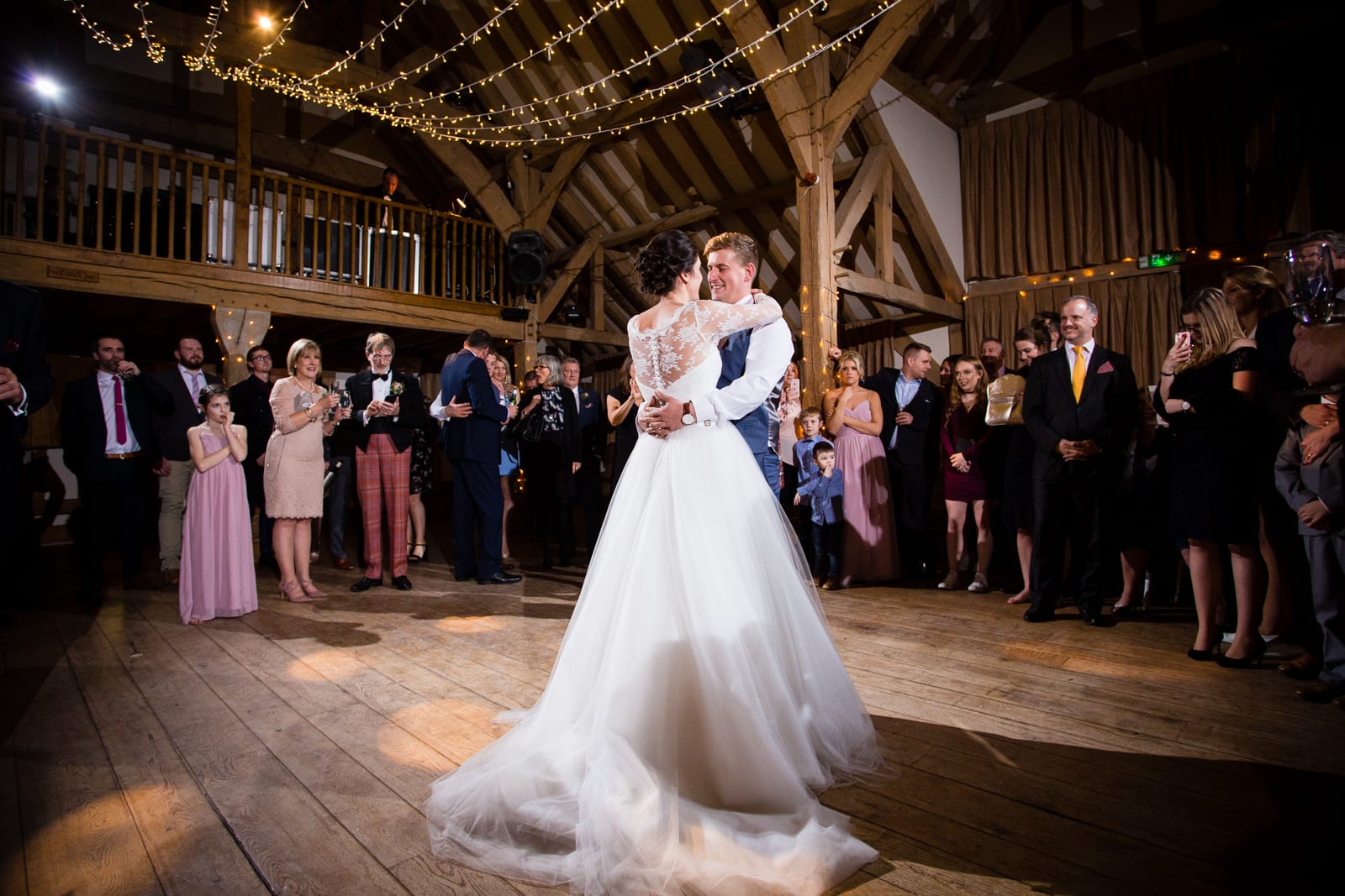 Bride Groom couple first dance