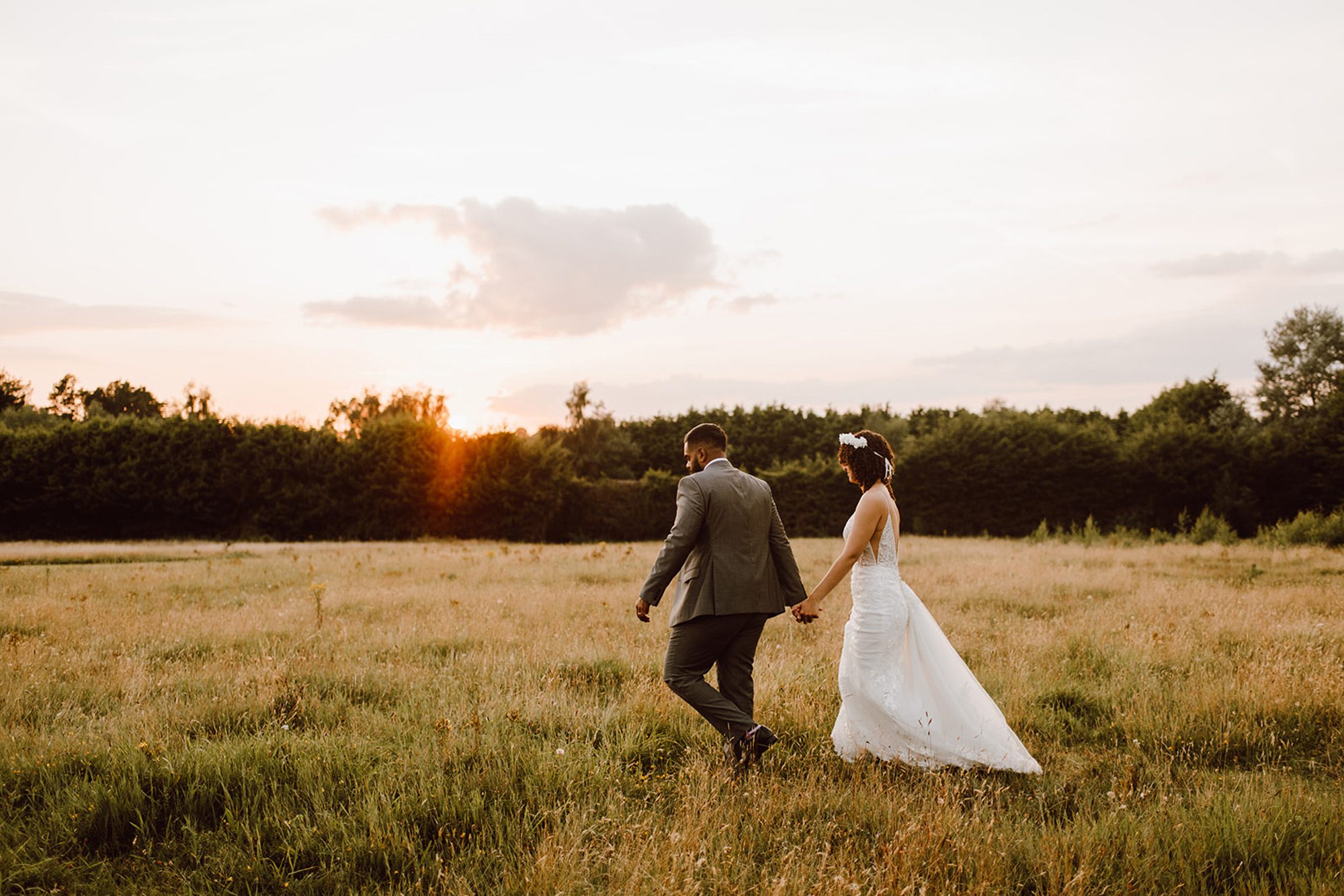 Harper wedding venues Cain Manor sunset over the grounds